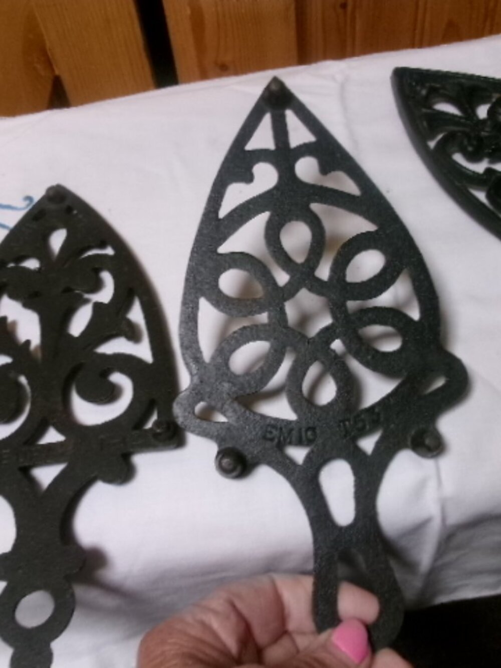 set of 3 Cathedral style cast iron trivets for hotplate or decor . Farm